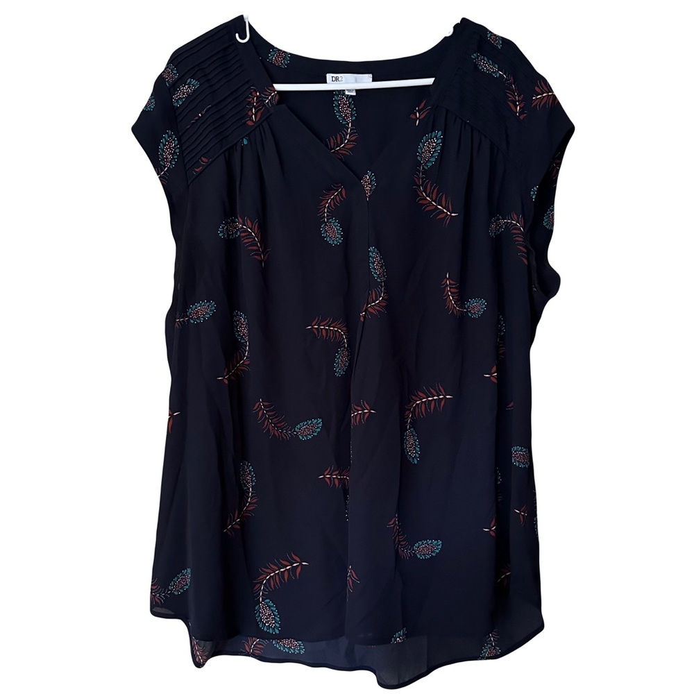 DR2 blouse. Navy blue with floral pattern. Size 2X.